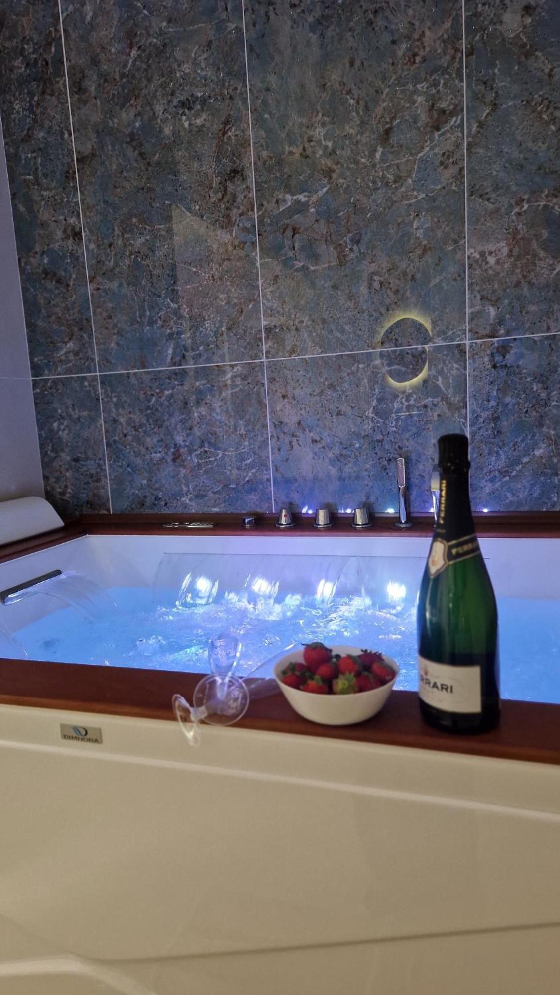 Superior Suite & Apartment Катания Екстериор снимка